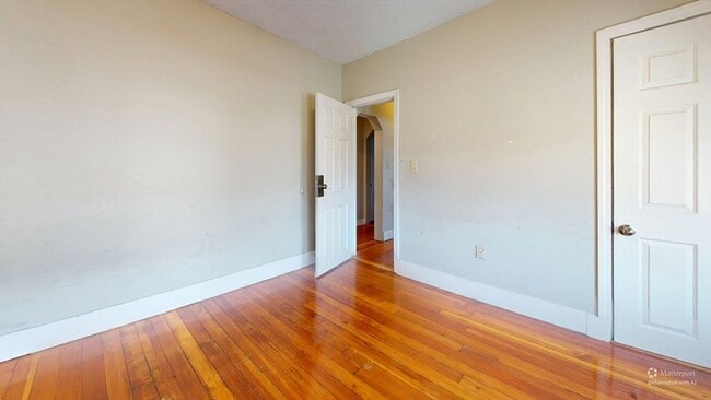 Foto del edificio - 280 McGrath Hwy