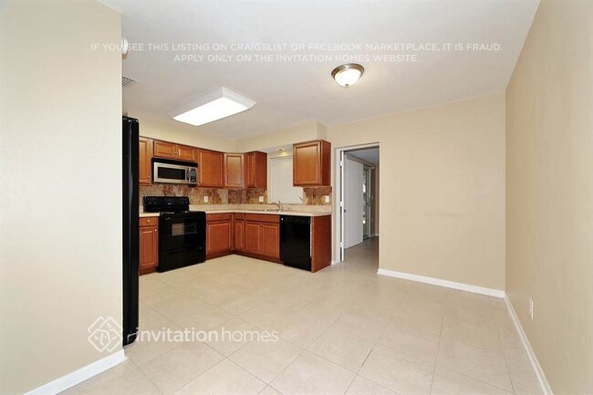 Foto del edificio - 1425 Spring Ln