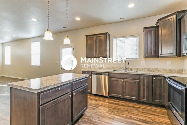 Foto del edificio - 3 Bedroom Pet-Friendly Home in LOUISVILLE, KY with Main Street Renewal