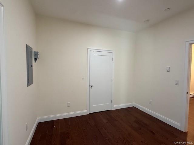 Foto del edificio - 6384 Mill St