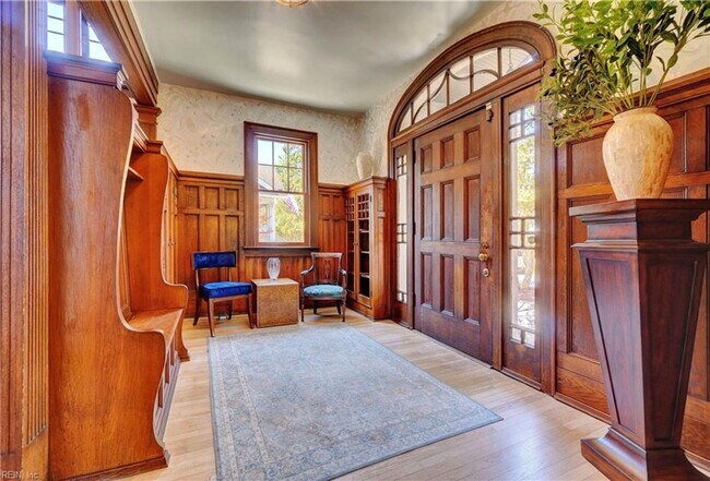 Foto del edificio - LARCHMONT