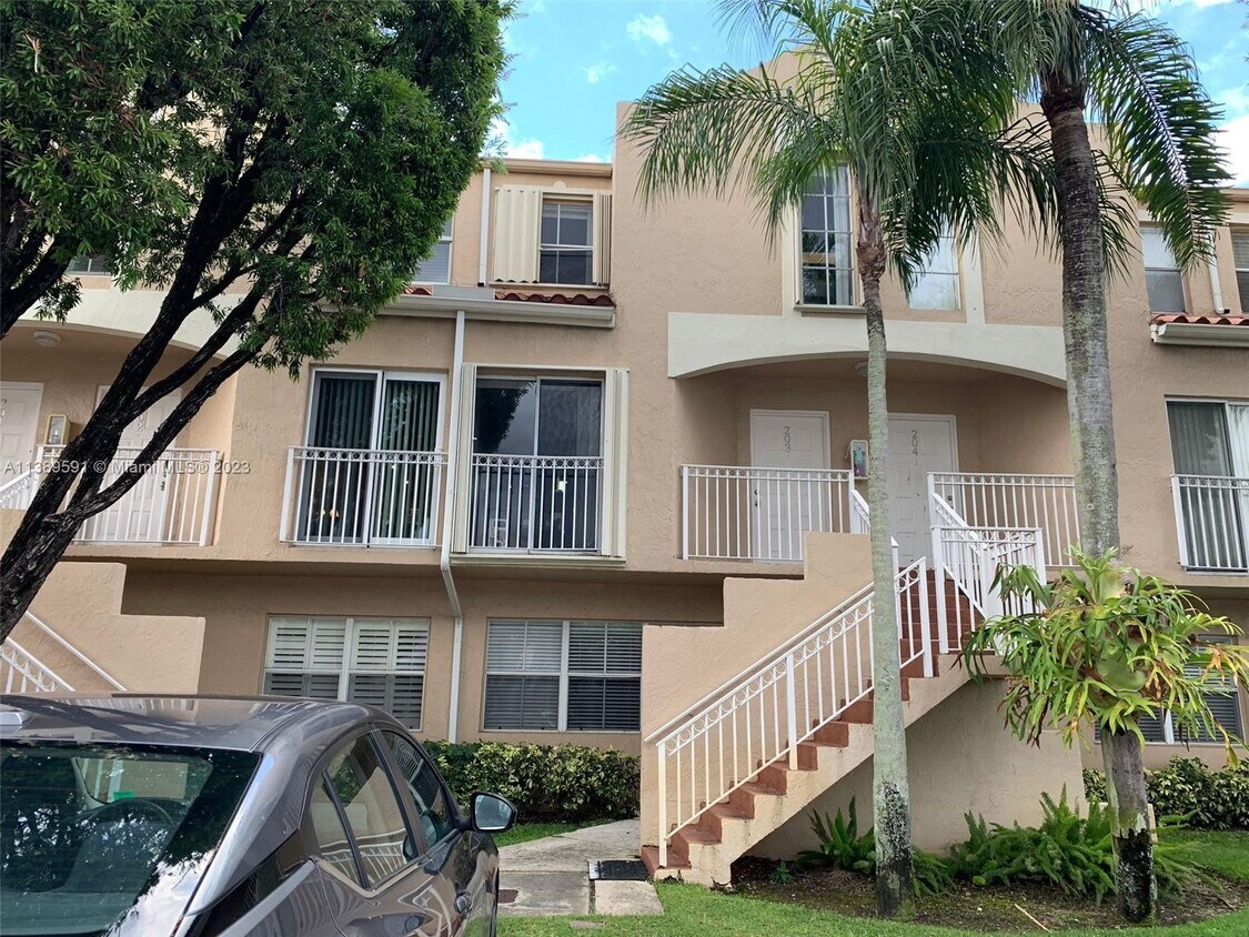 8660-nw-6th-ln-unit-5-203-miami-fl-33126-condo-for-rent-in-miami