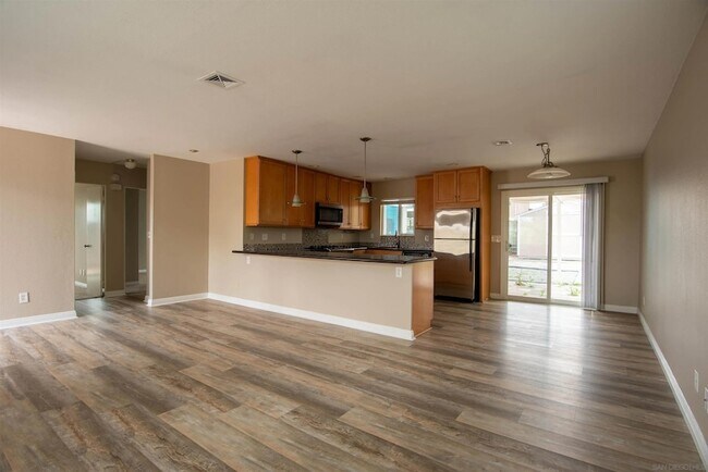 Foto del edificio - 4632 Finsen Ave