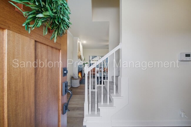 Building Photo - For Lease | Jenks | Available Now!
