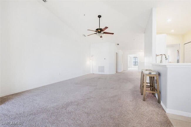 Foto del edificio - 1290 Henley St