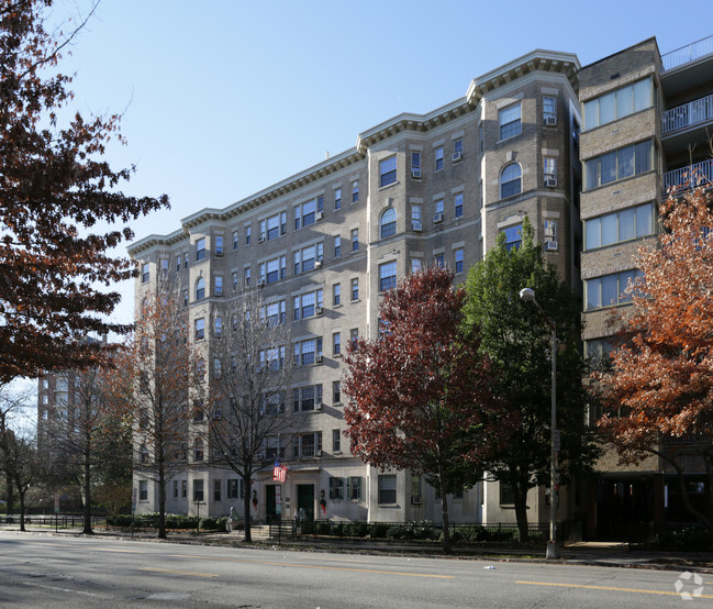 Foto del edificio - Hampton House