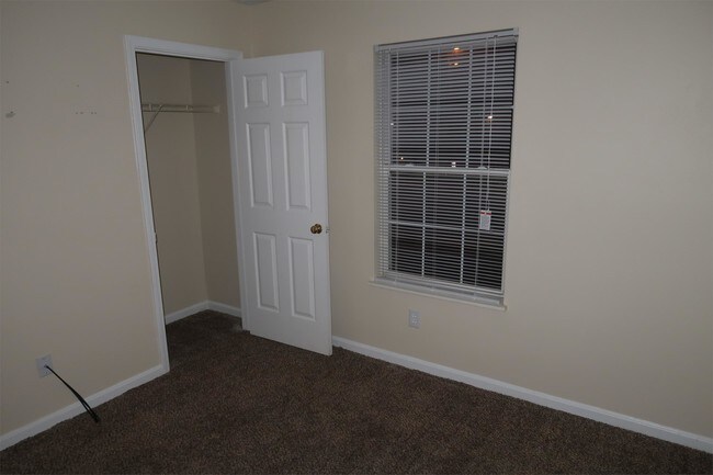 Building Photo - 4111 Blue Lick Ct