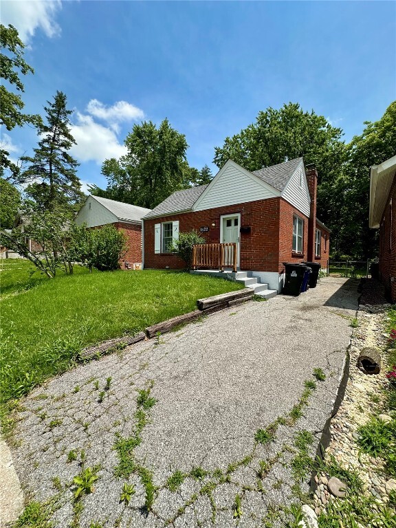 Building Photo - 1422 Tamerton Ave