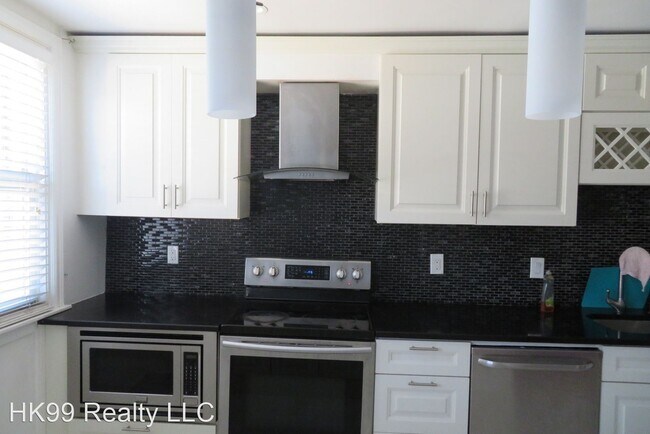 Foto del edificio - 3 br, 1.5 bath House - 6812 Revere St.