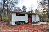 Foto principal - 4 br, 2.5 bath House - 501 W. Poplar