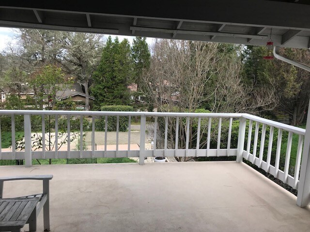 Foto del edificio - Spacious 3 bedroom home with bonus room