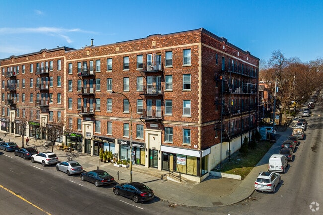 Building Photo - 5219-5227 Rue Sherbrooke O