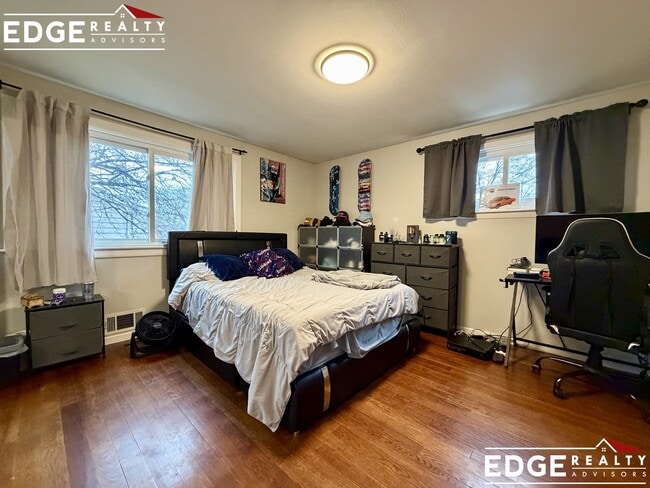 Photo - 191 Kenrick St Apartment