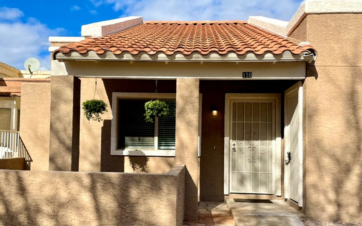 Foto principal - 726 S Nebraska St