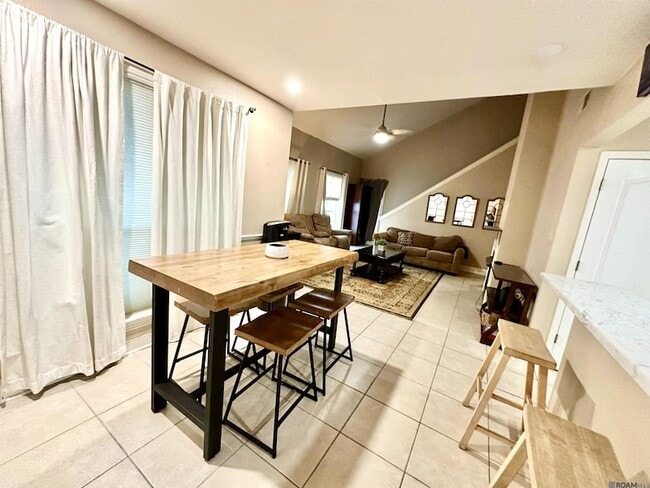 Foto del edificio - 5141 Nicholson Dr