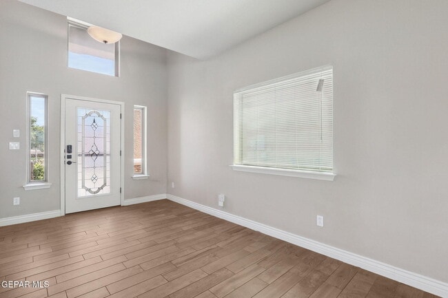 Building Photo - 14508 Shady River