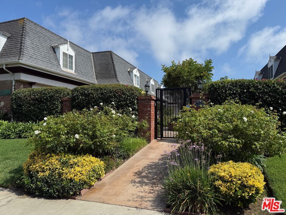 Foto principal - 8130 Redlands St