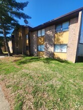 Building Photo - 7050 Wildwood Cir