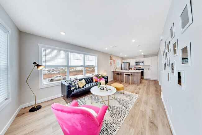 Building Photo - Sophia Towns