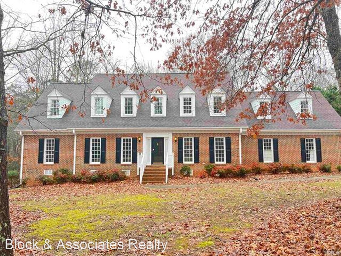Primary Photo - 4 br, 2.5 bath House - 10837 Cahill Road