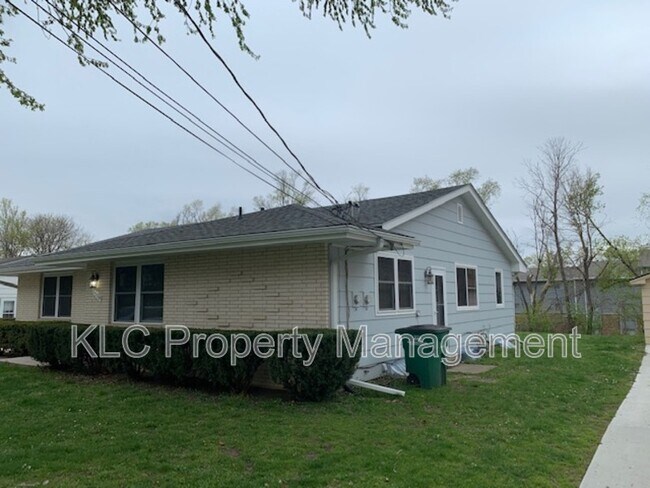 Building Photo - 1550 NW 81st St