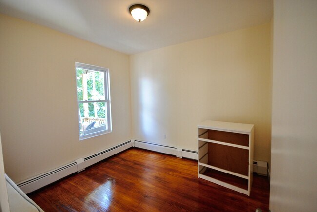 Foto del edificio - 10 Spring Garden St
