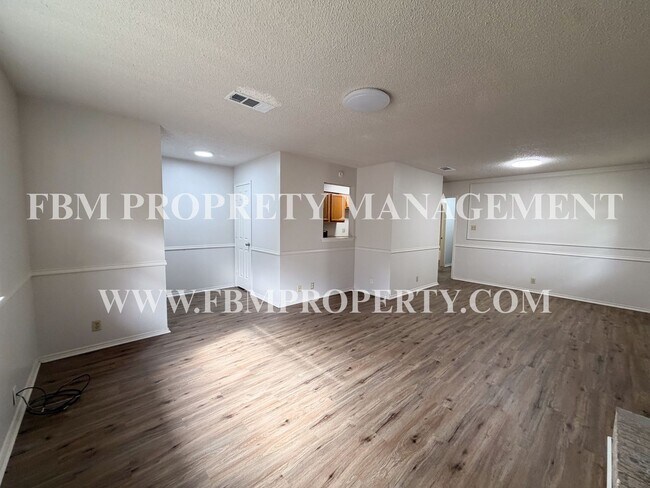 Foto del edificio - 221 Highland Ave
