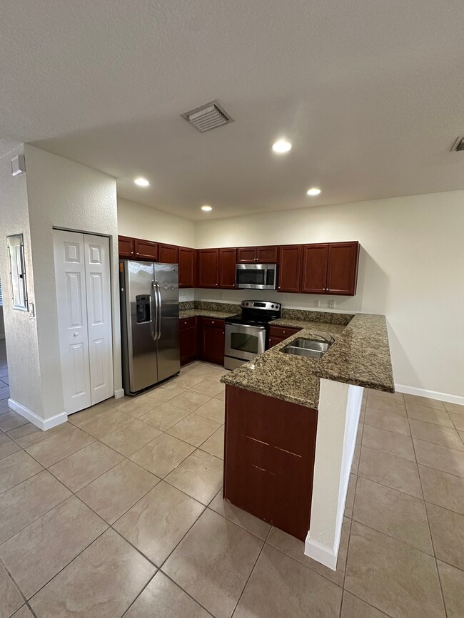 Foto del edificio - 9041 SW 227th St