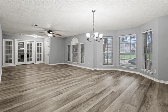 Building Photo - 1604 Lincoln Dr
