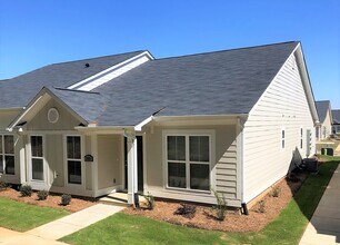Building Photo - 3056 Stanhope Dr