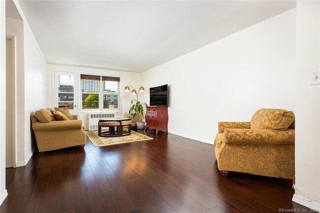 Foto del edificio - 700 Summer St