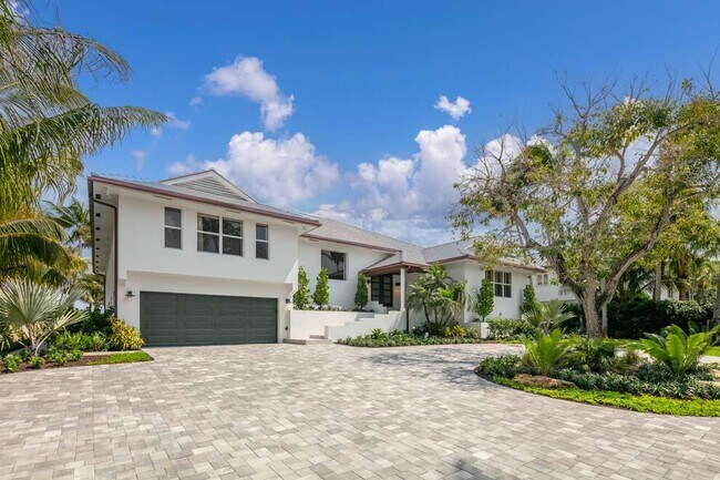 Building Photo - 5929 N Ocean Blvd