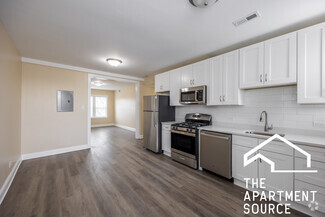 Building Photo - 2807 N Kilbourn Ave