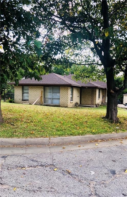 Primary Photo - 4417 Hilltop St
