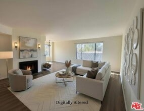 Building Photo - 10960 Bluffside Dr