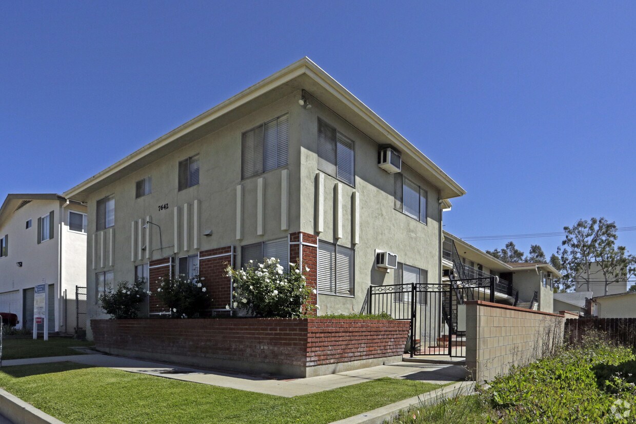 Building Photo - 7642 Bright Ave