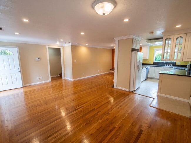 Building Photo - Corner Lot Beauty with Dual Driveways and Upgrades in San Leandro