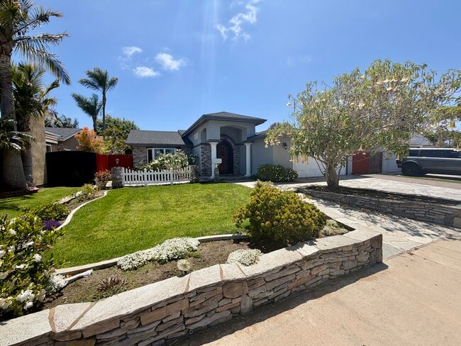 Foto del edificio - 9272 Sunridge Dr