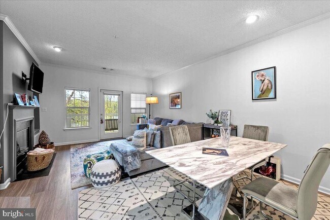 Foto del edificio - 1708 Lake Shore Crest Dr