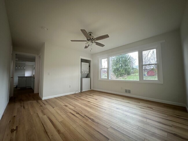 Foto del edificio - 305 Magnolia Dr