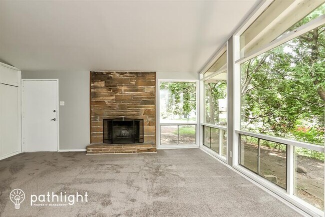 Building Photo - 1024 Coffey Ct