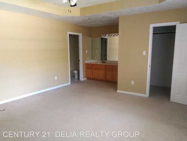 Foto del edificio - 4 br, 2 bath House - 910 Charlies Circle