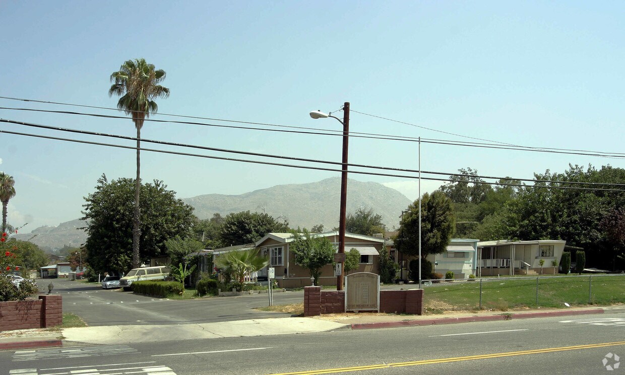 Terrace Pines Mobile Home Park Apartments in Grand Terrace, CA