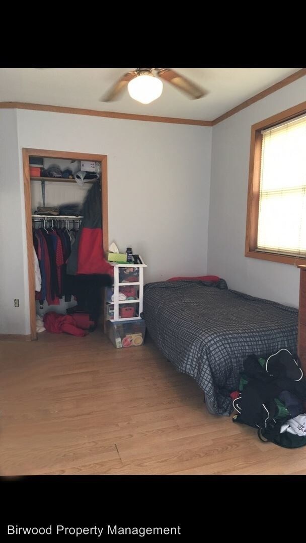 Foto del edificio - 7 br, 2 bath Apartment - 119 N. Bassett St.