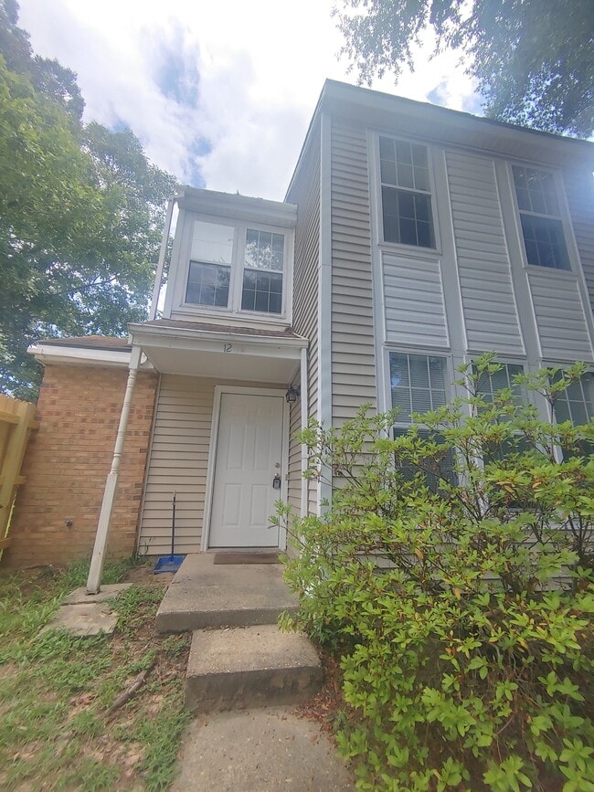 Building Photo - 12 Somerset Pkwy