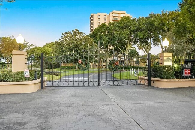 24/7 Manned security - 7550 Hinson St