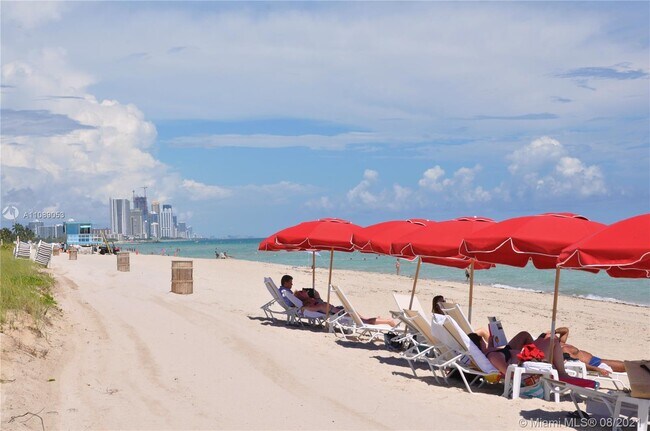 Foto del edificio - 9195 Collins Ave
