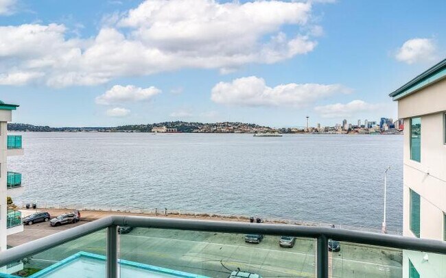 Foto del edificio - 3 bedroom in Seattle WA 98116