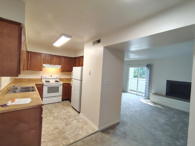 Foto del edificio - 600 Reusens Rd