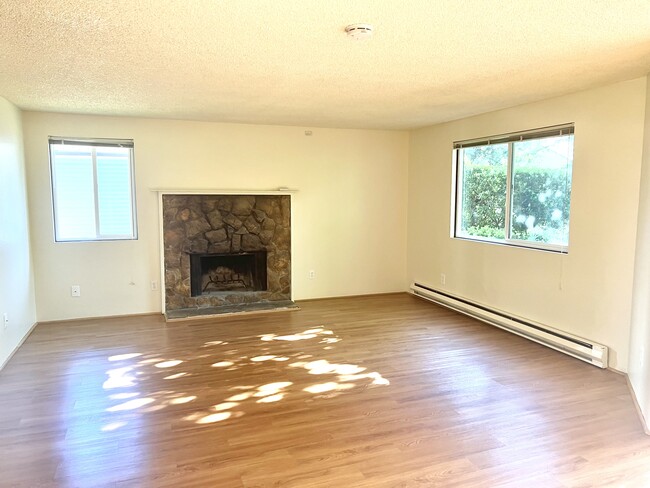 Living Room - 6293 SW Valley Ave